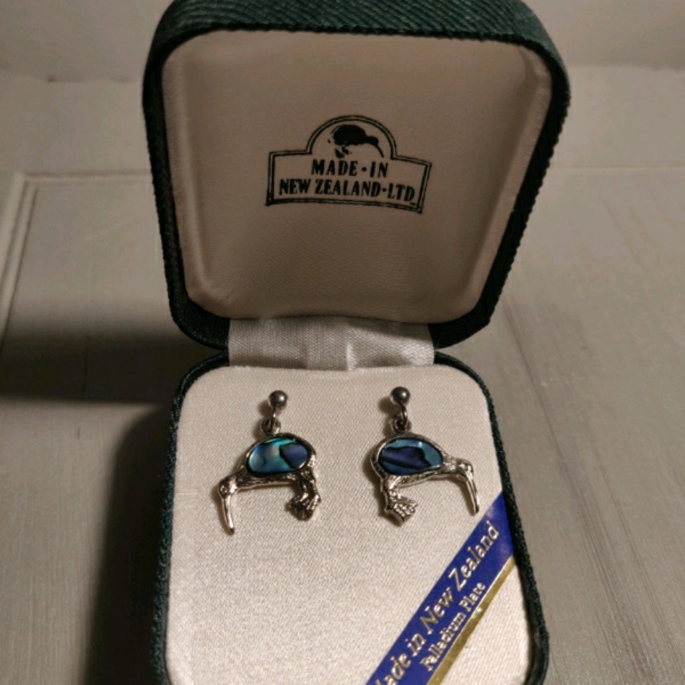New Zealand pau pay shell kiwi bird earrings